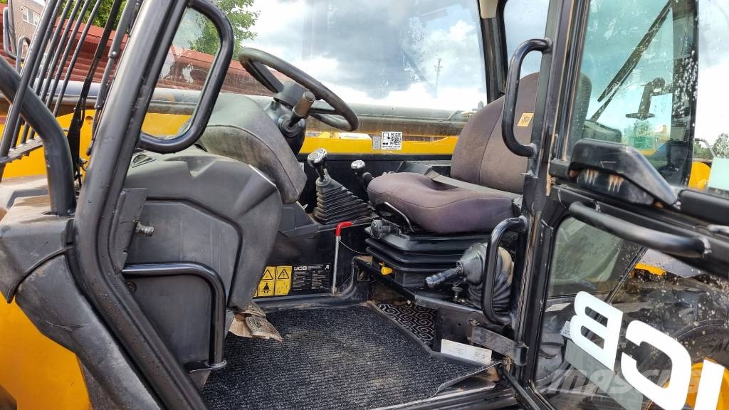 JCB 540-140 Hi Viz Telescopic handlers