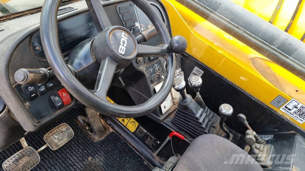 JCB 540-140 Hi Viz Telescopic handlers