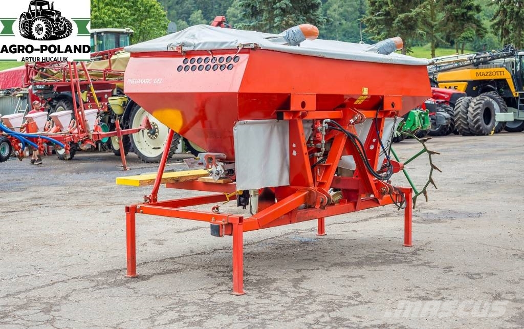 Kverneland OPTIMA - 12 X 75 + ZBIORNIK NA NAWÓZ Precisionsåmaskiner