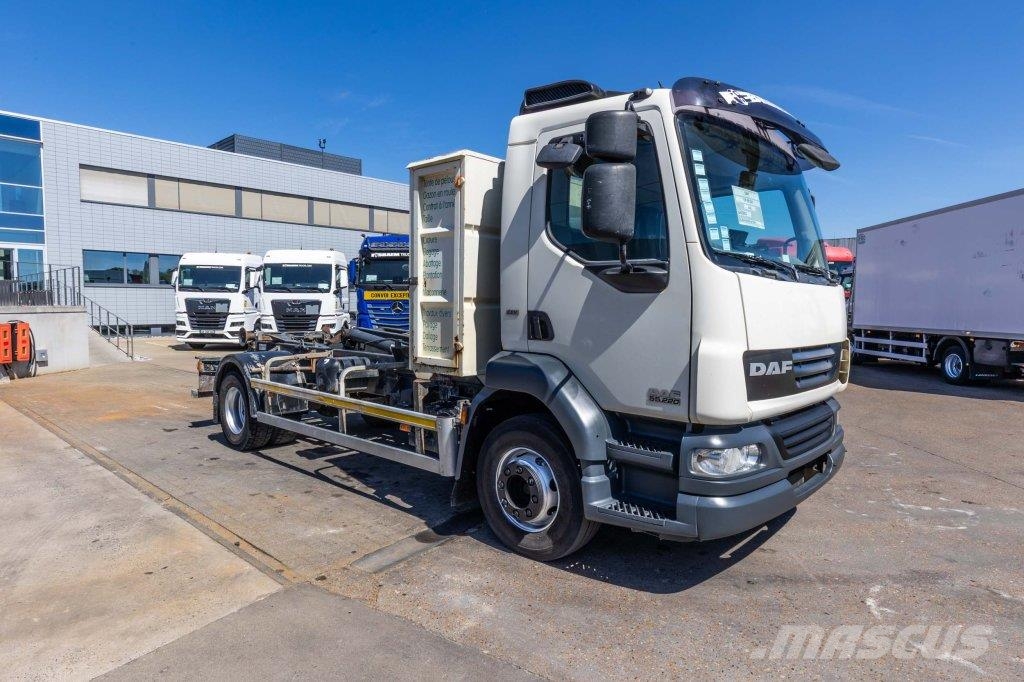 DAF CF55.220 Hákový nosič kontejnerů