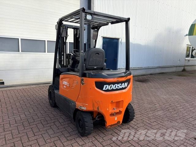 Doosan B 25 X-7 Elektriske trucker