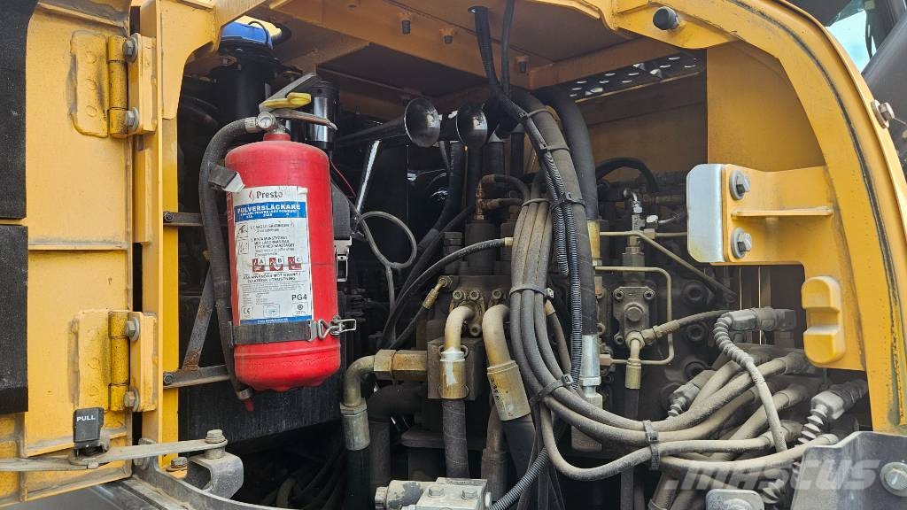 Volvo ECR235EL Roomikekskavaatorid
