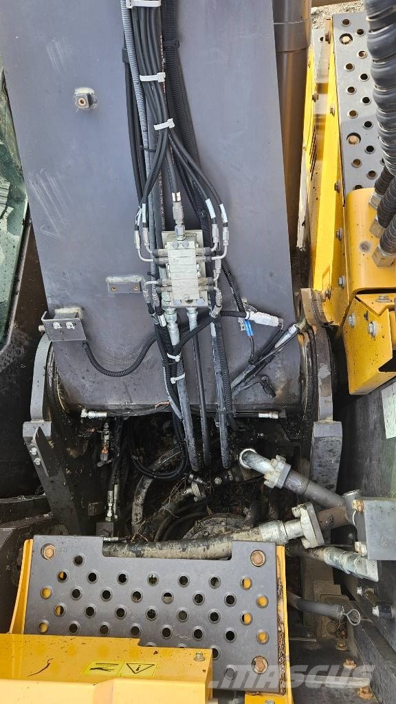 Volvo ECR235EL Roomikekskavaatorid
