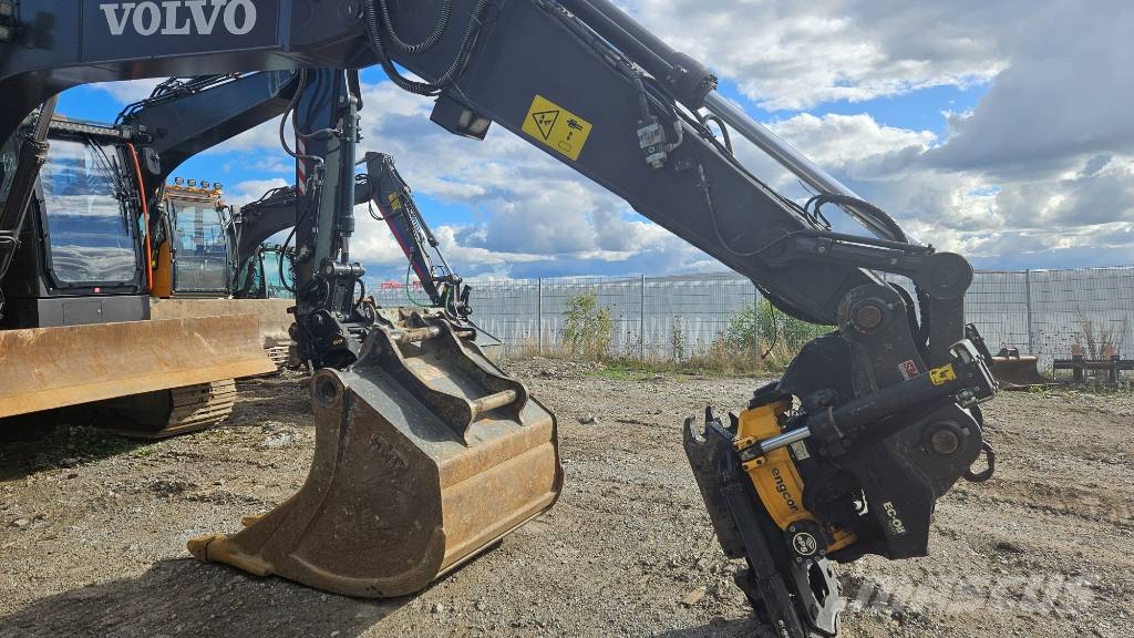 Volvo ECR235EL Roomikekskavaatorid