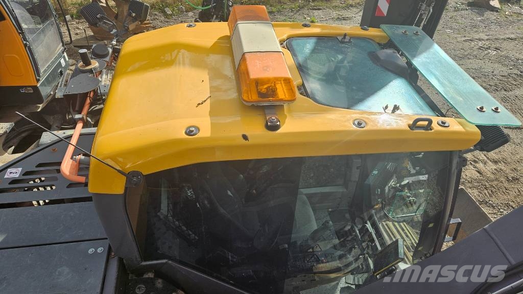 Volvo ECR235EL Roomikekskavaatorid