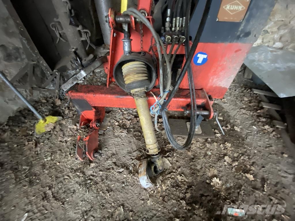 Kuhn AGRI LONGER T 4734 M ماكينات جز العشب