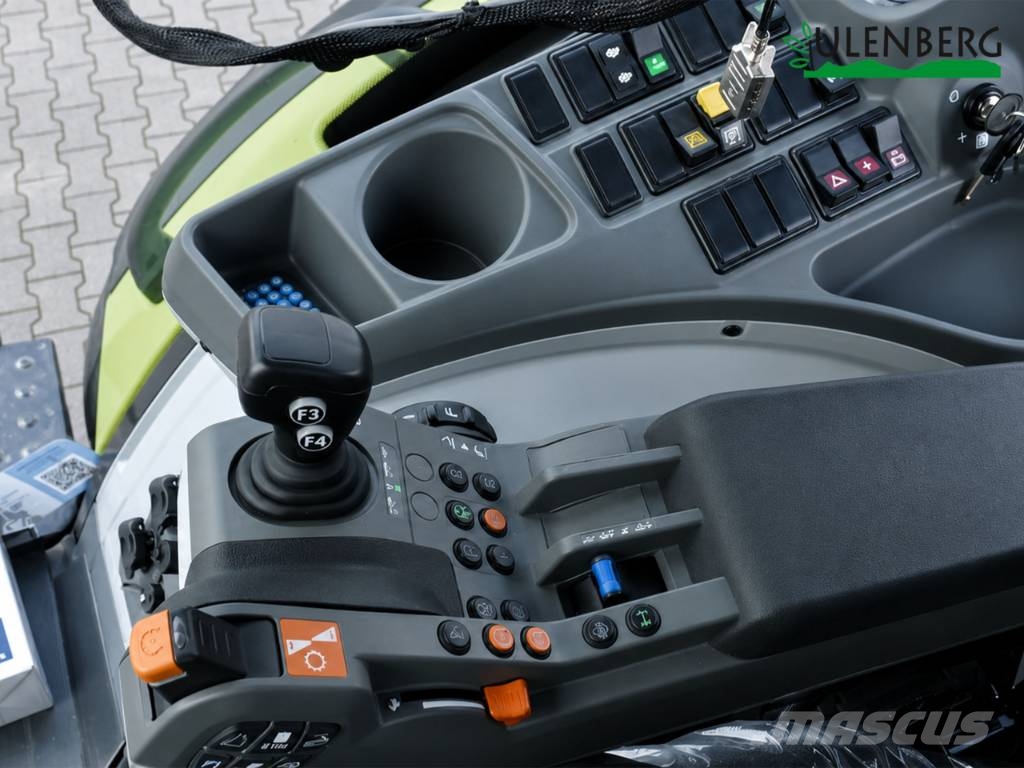 CLAAS Axion 870 Cmatic Traktorit