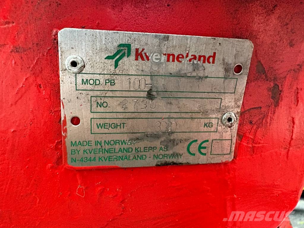 Kverneland PB100 Váltvaforgató ekék