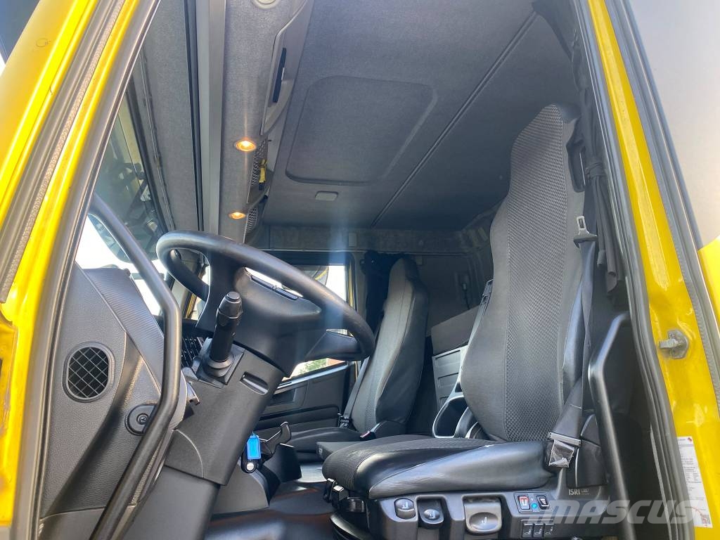 Iveco Stralis 260 S46 Trasportatore per veicoli
