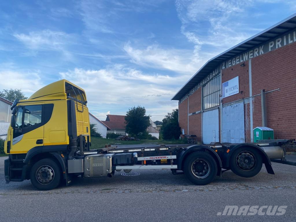 Iveco Stralis 260 S46 Trasportatore per veicoli