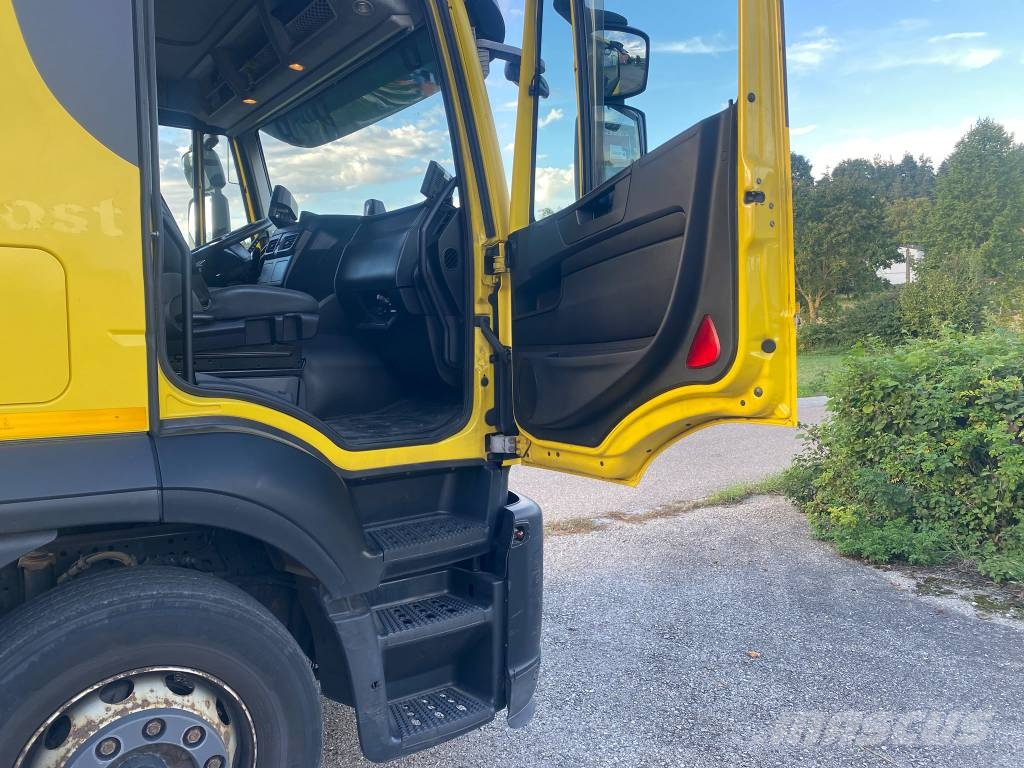 Iveco Stralis 260 S46 Trasportatore per veicoli