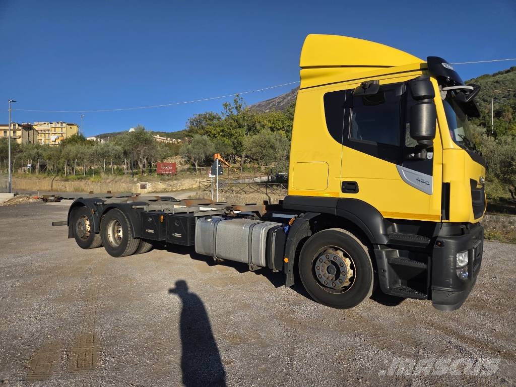 Iveco Stralis 260 S46 Camiones portacoches