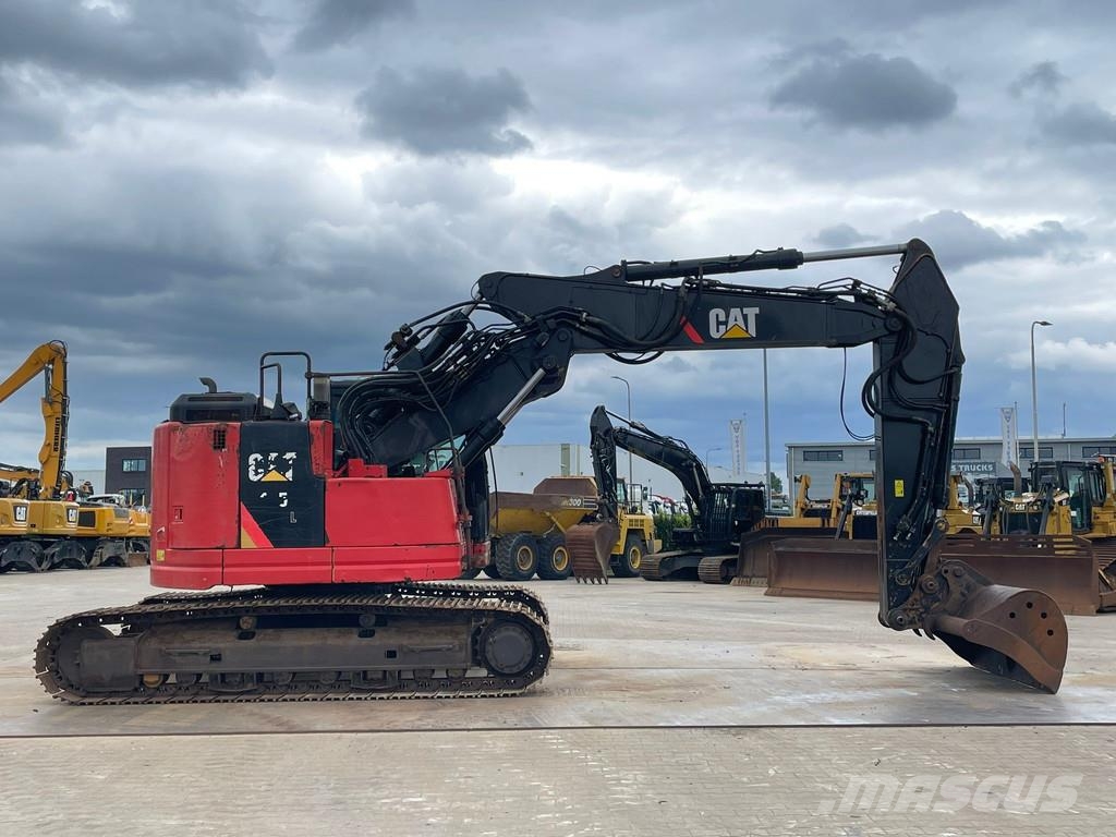 CAT 325 F LCR Pásová rýpadla
