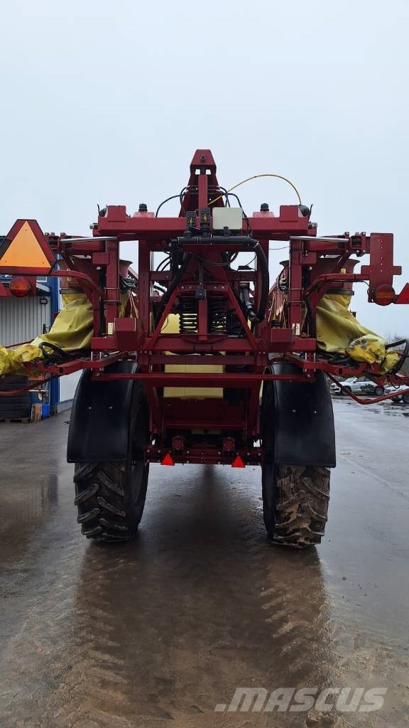 Hardi Commander 5500 TwinForce Pulverizadores rebocados