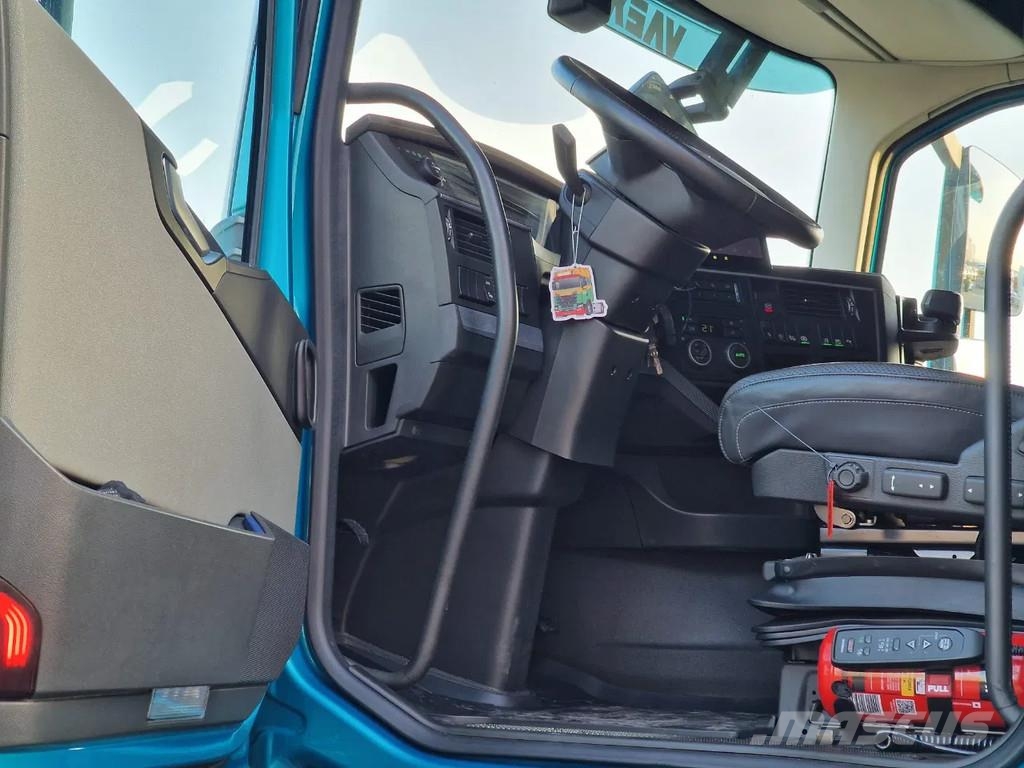 Volvo FH 500 Globetrotter XL Cartransporter Blyss Modulo Autonkuljetusautot