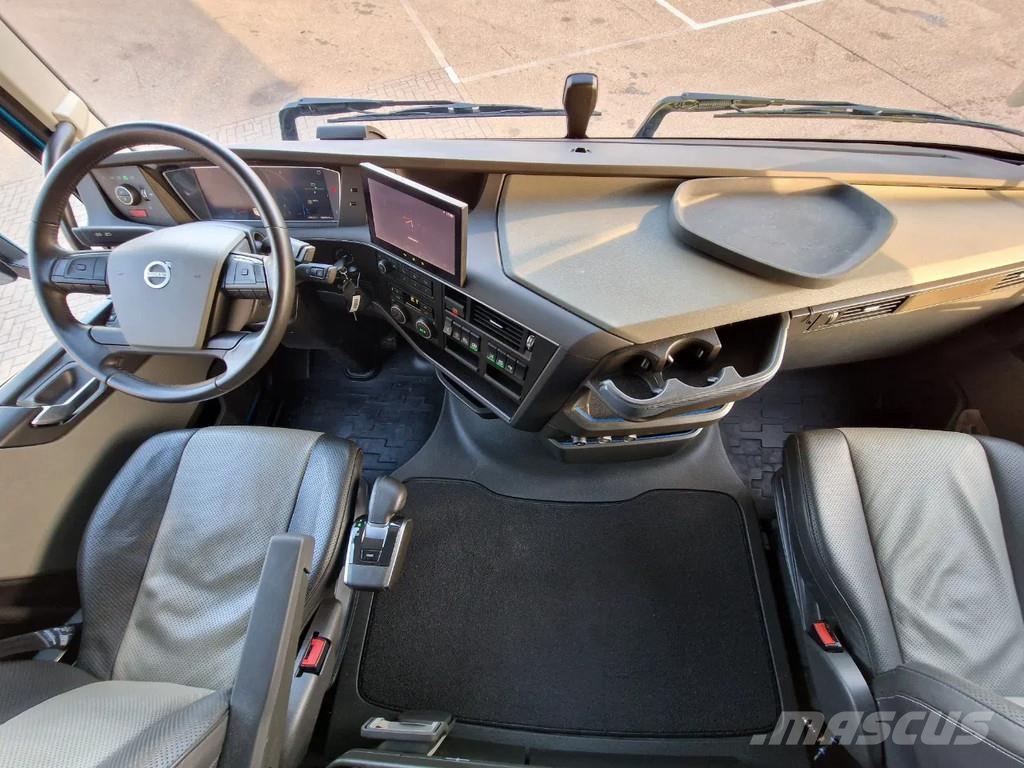 Volvo FH 500 Globetrotter XL Cartransporter Blyss Modulo Autonkuljetusautot