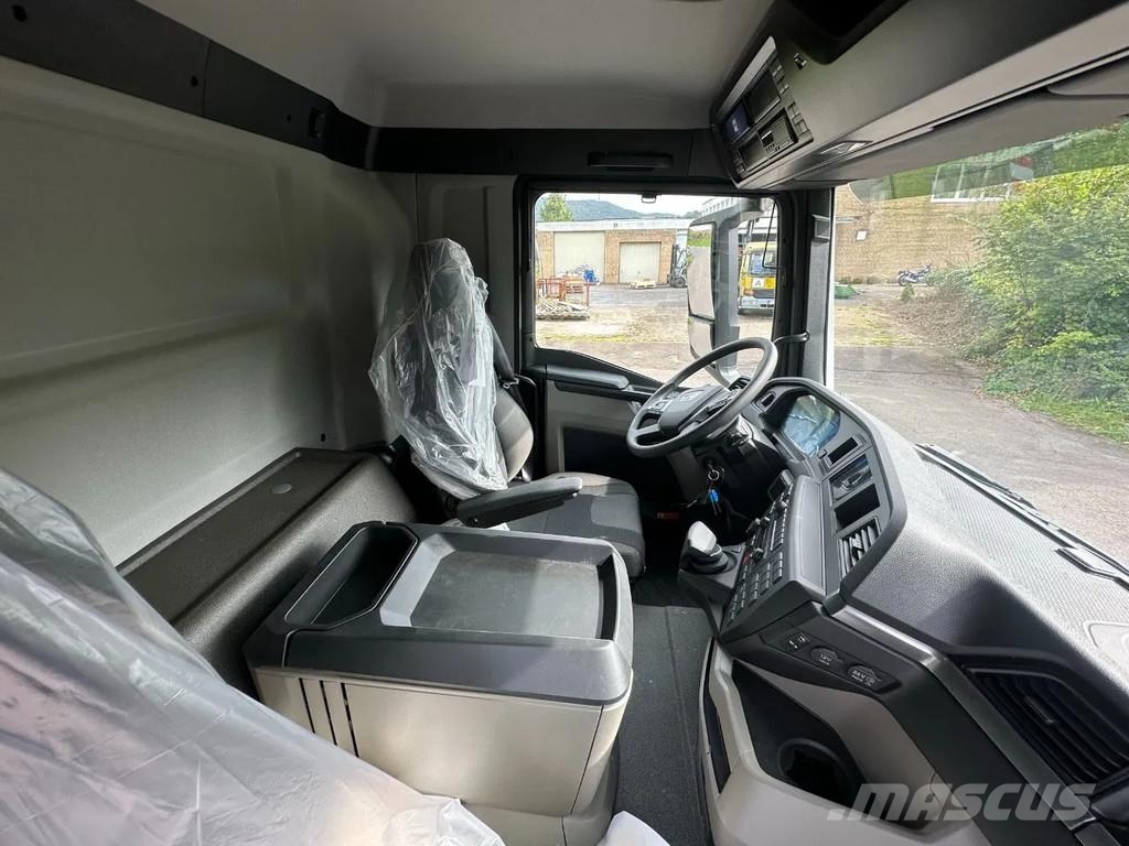 MAN TGS 33.440 MAN TGS 33.440 6x6 Euro6e Hyva Hook lift trucks