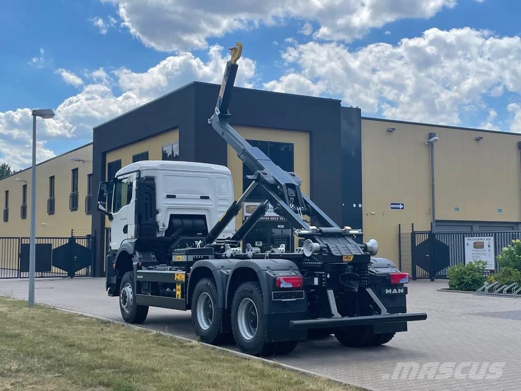 MAN TGS 33.440 MAN TGS 33.440 6x6 Euro6e Hyva Hook lift trucks