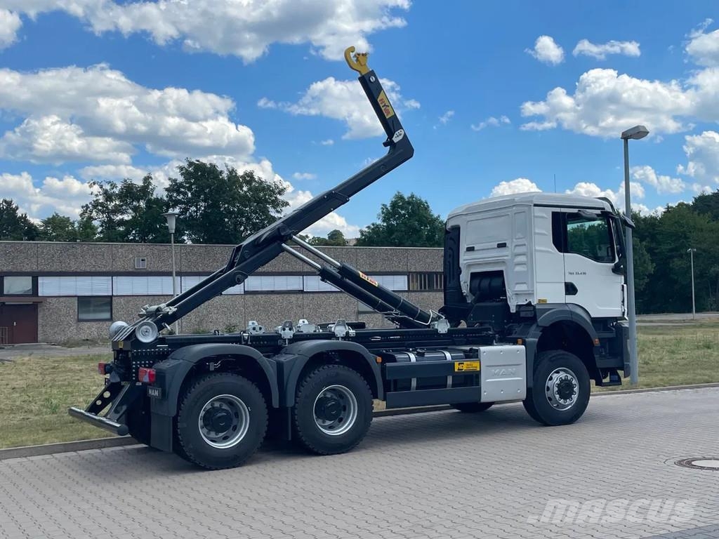 MAN TGS 33.440 MAN TGS 33.440 6x6 Euro6e Hyva Hook lift trucks