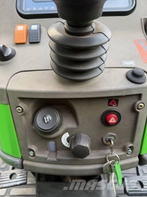 Deutz-Fahr AGROLUX 410 曳引機