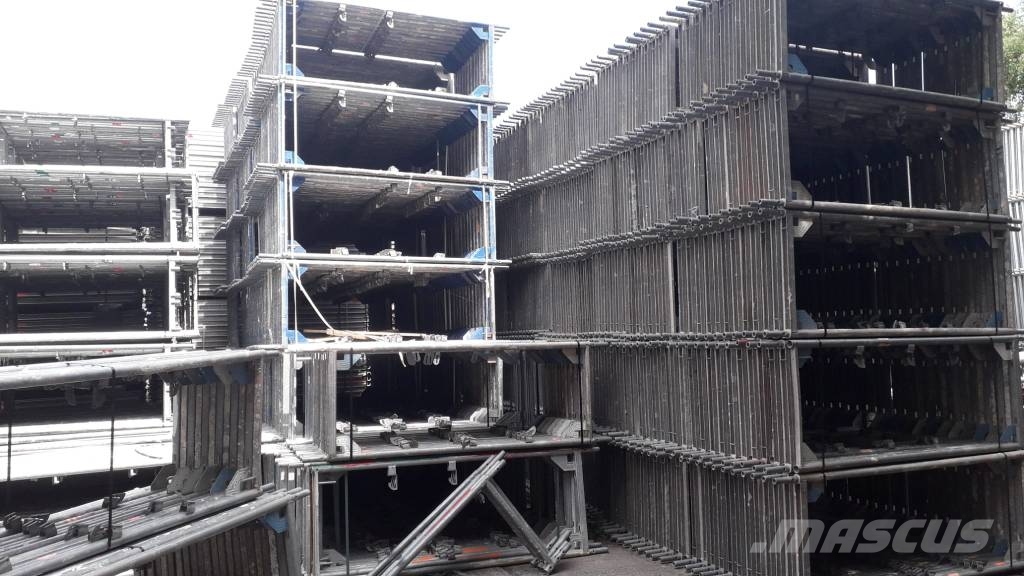 Layher Blitz / Façadier 1000m² (2,57m/0,73m) Lešenářské zařízení