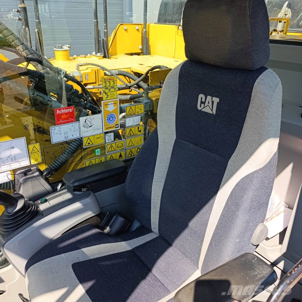 CAT 330F VA Lánctalpas kotrók