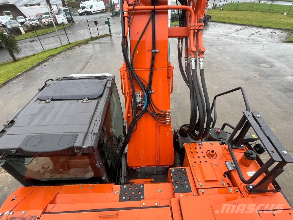 Hitachi ZX225USLC-7 Excavadoras sobre orugas