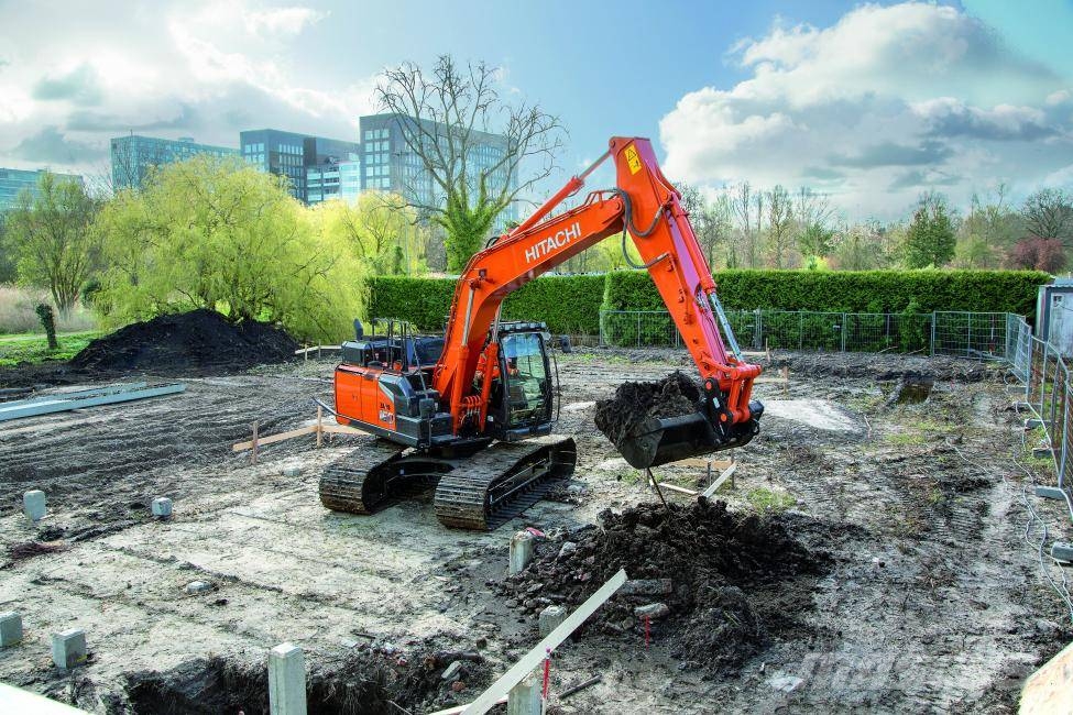 Hitachi ZX160LC-7 حفارات زحافة