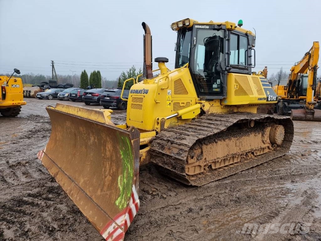 Komatsu D 61 PX-23 Buldooserid