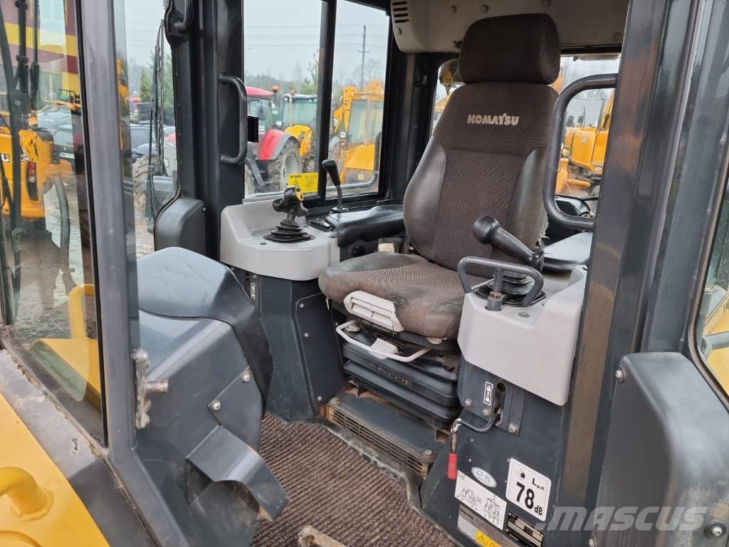 Komatsu D 61 PX-23 Buldooserid