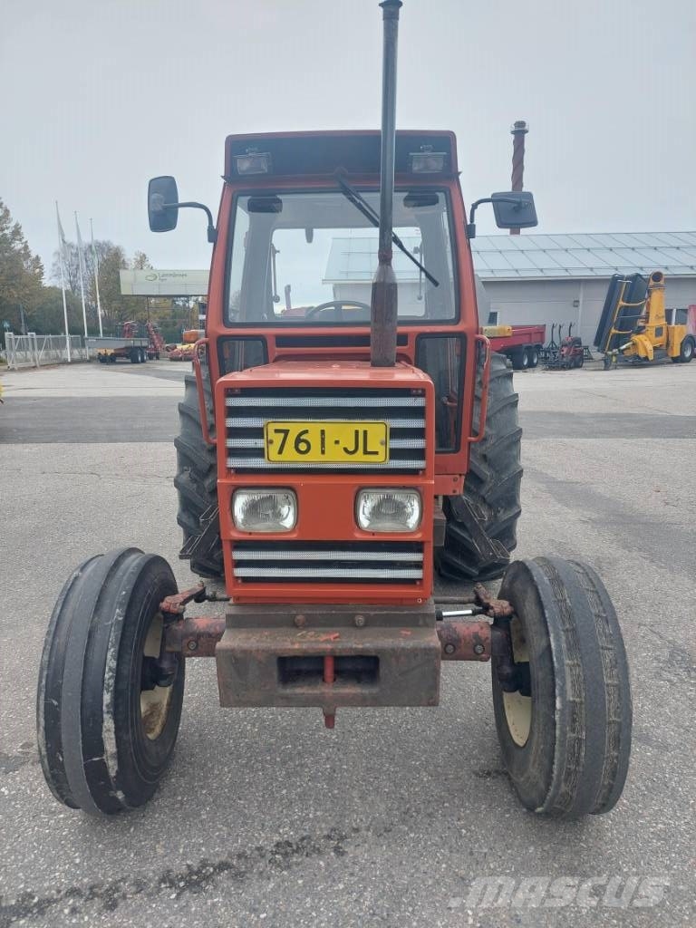 Fiat 680 H Трактори