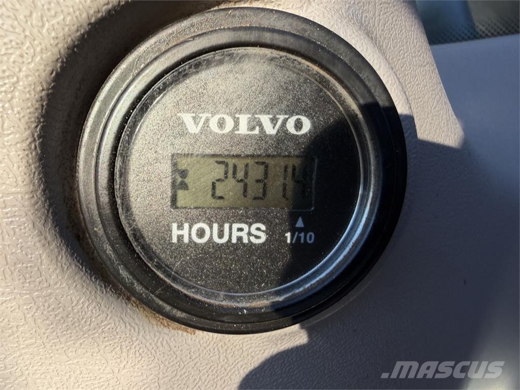 Volvo EC300EL Telakaivukoneet
