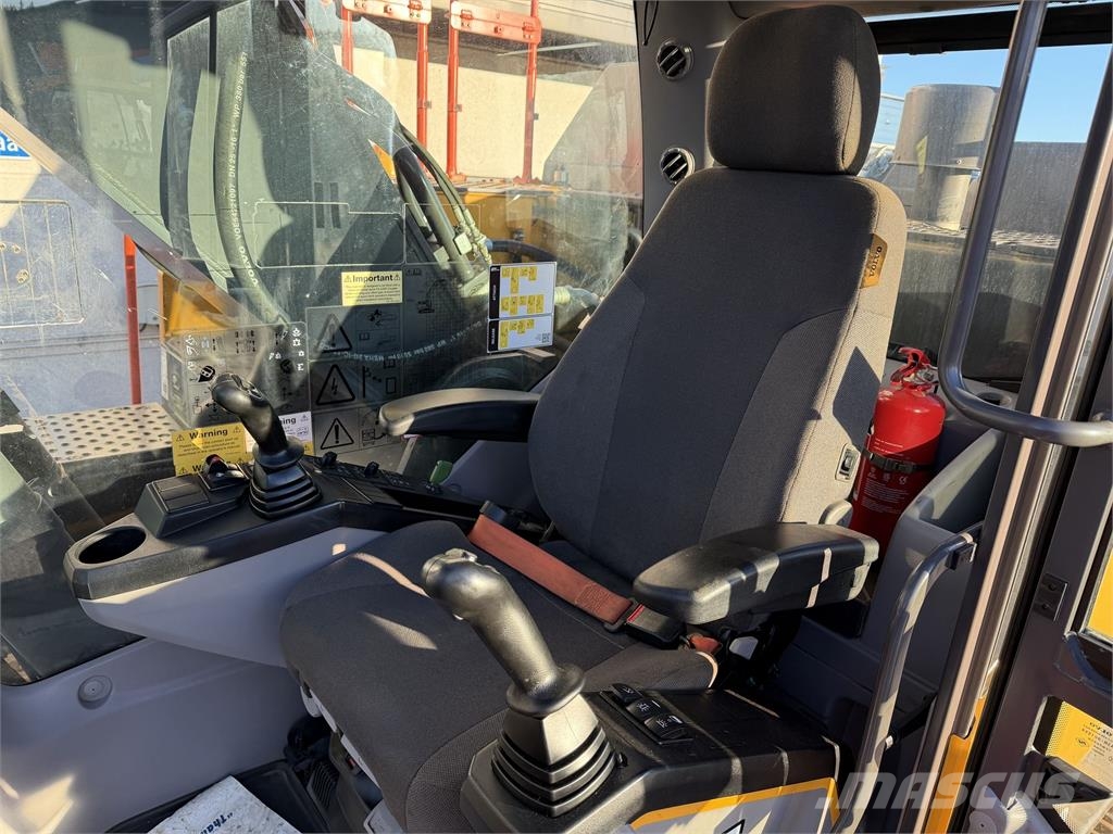 Volvo EC300EL Telakaivukoneet