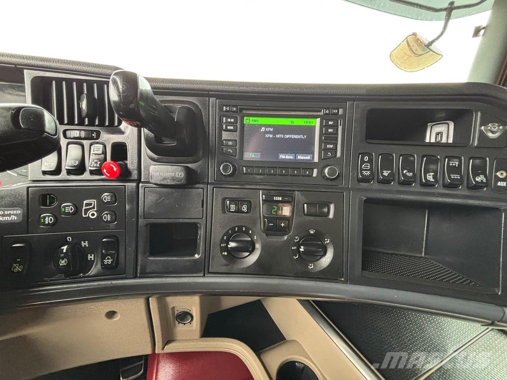 Scania R 580 8x4 RETARDER / FULL STEEL / BOX L=5576 mm Camiones bañeras basculantes o volquetes