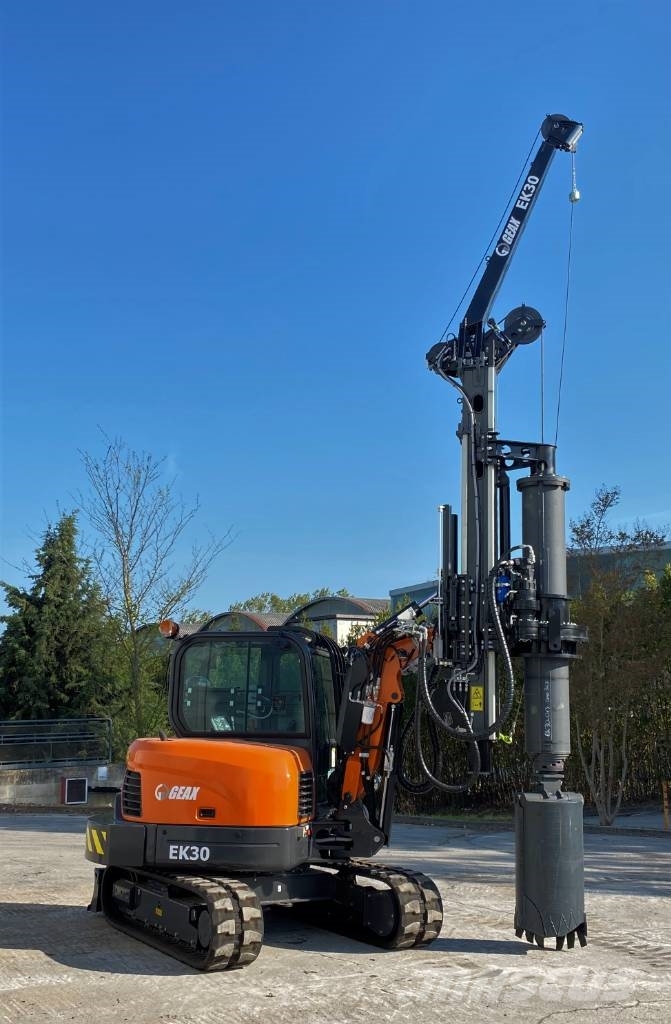 GEAX EK30 Paalutuskoneet