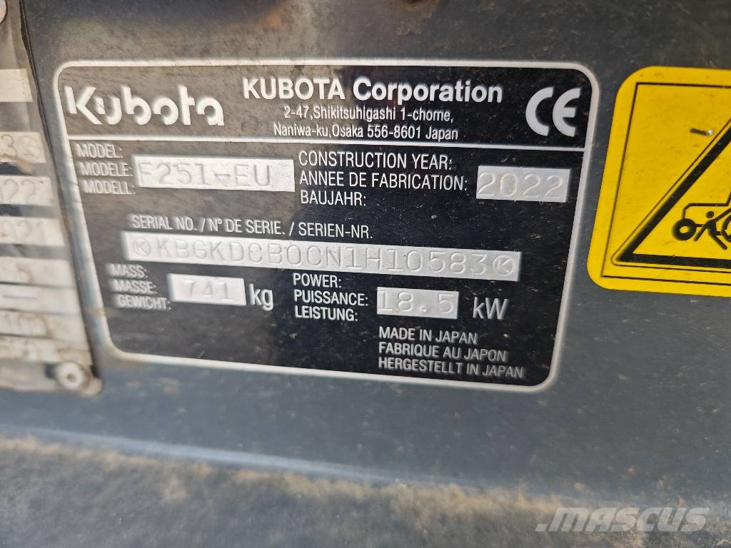 Kubota F 251 Tractores corta-césped