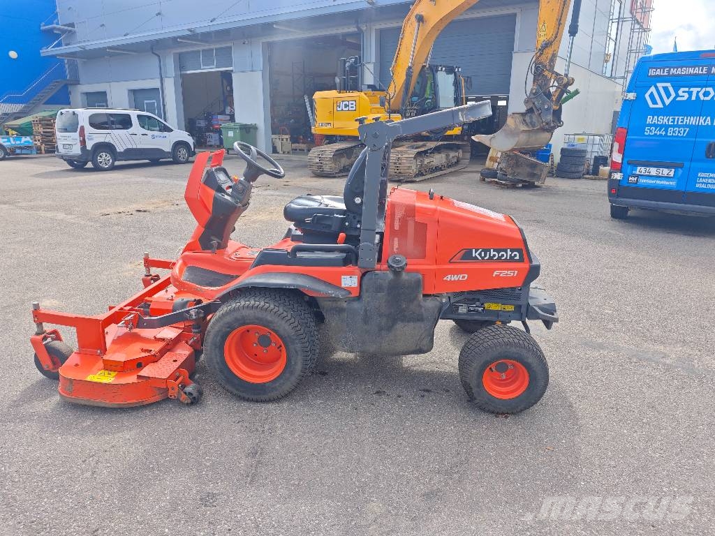 Kubota F 251 Tractores corta-césped