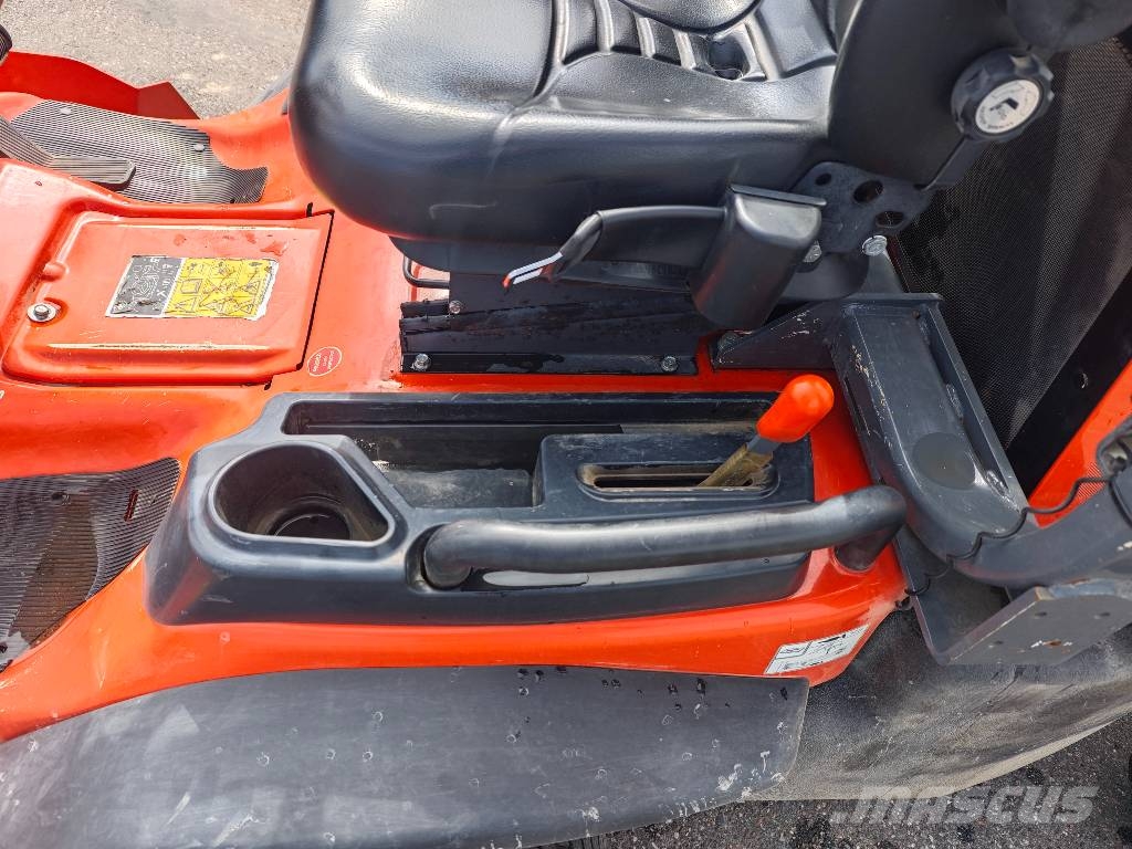 Kubota F 251 Tractores corta-césped