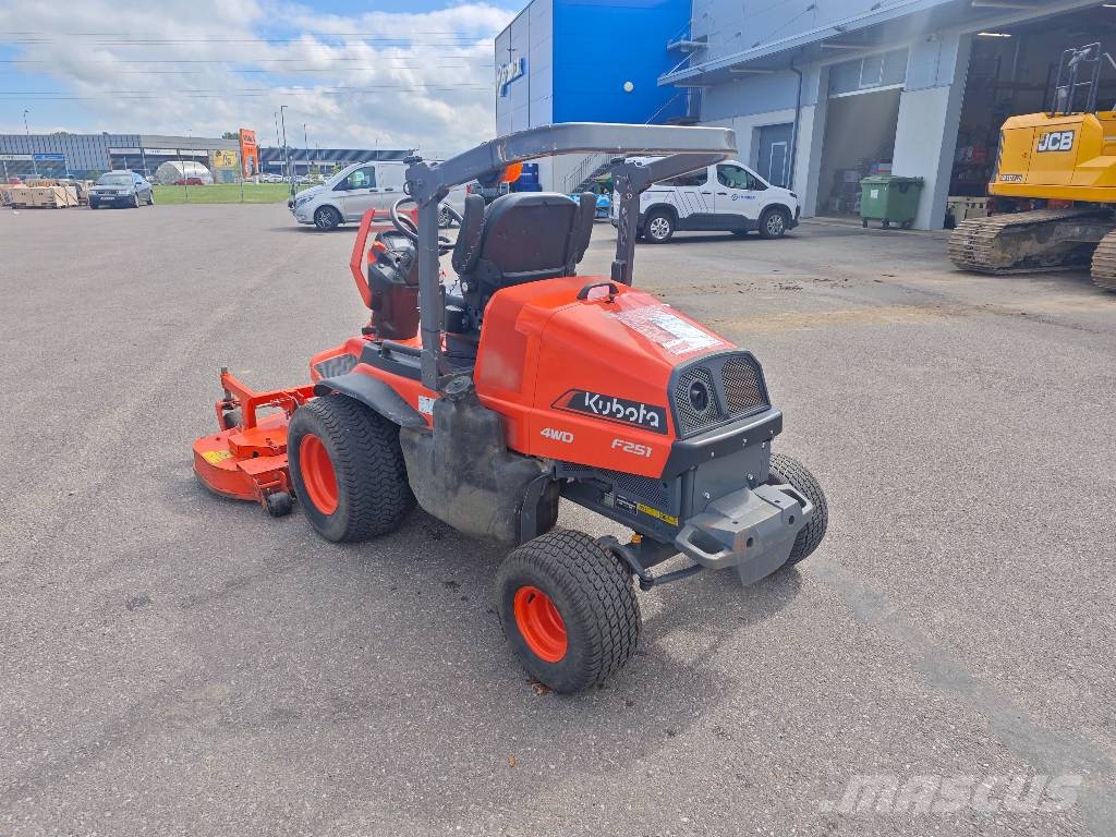 Kubota F 251 Tractores corta-césped