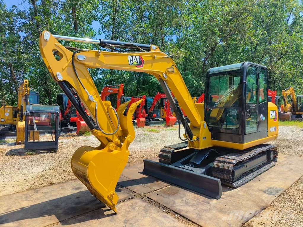 CAT 306E2 小型挖掘机