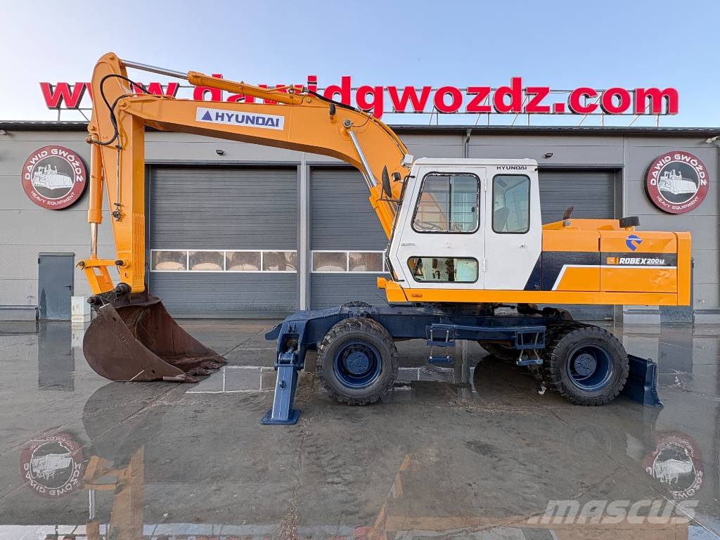 Hyundai Robex 200 W Wheeled excavators