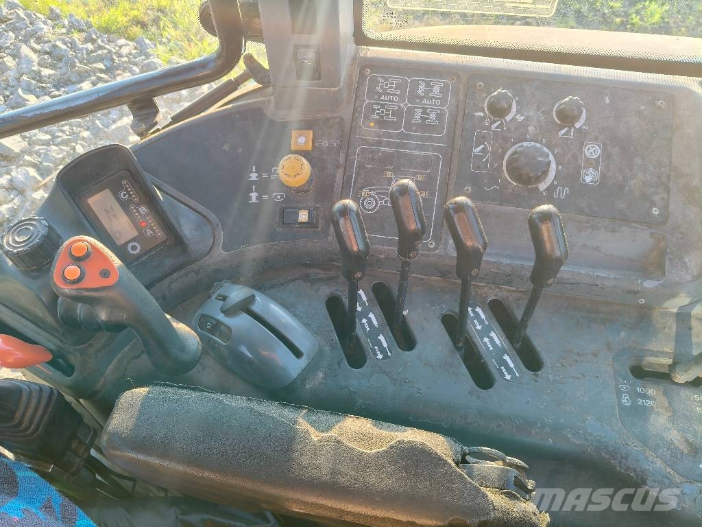 New Holland TM 125 Tracteur