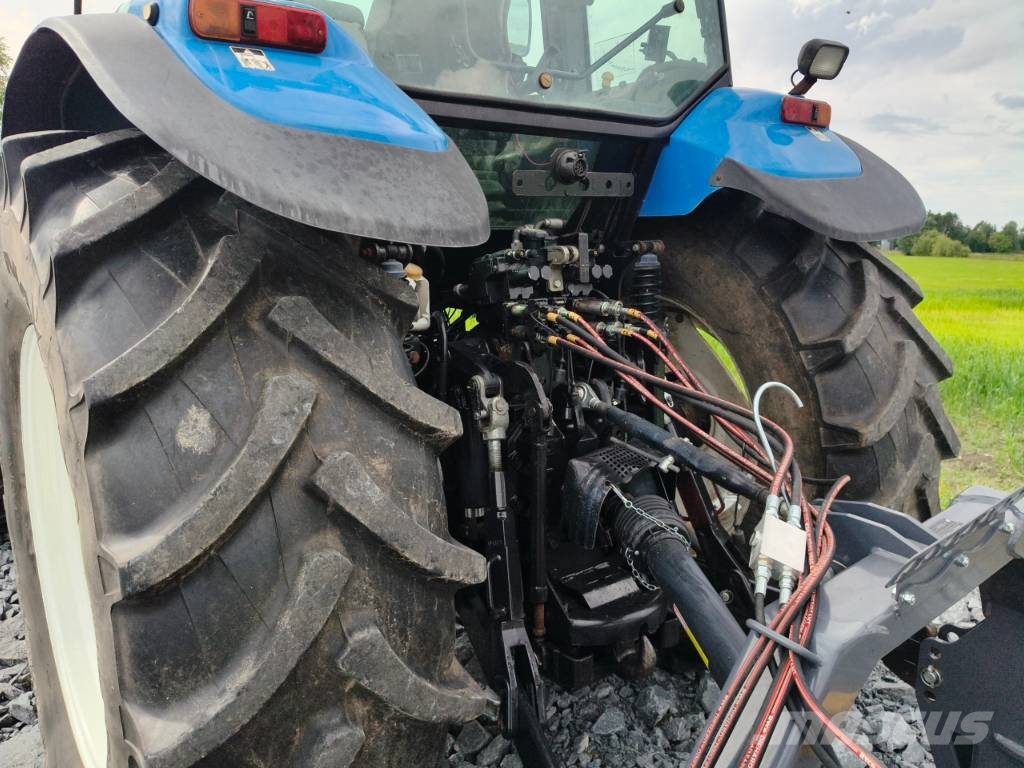 New Holland TM 125 Tracteur