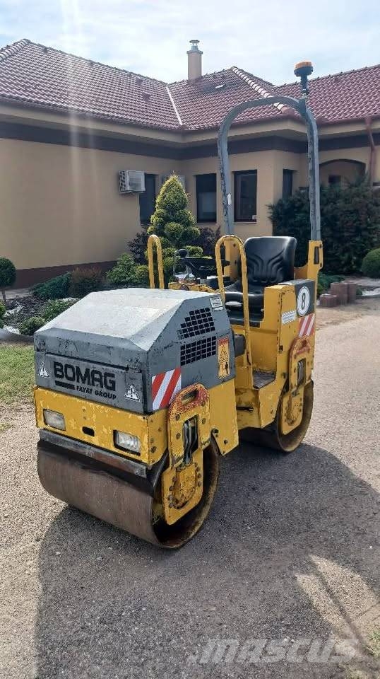 Bomag BW 80 AD-2 مداحل ثنائية الاسطوانة