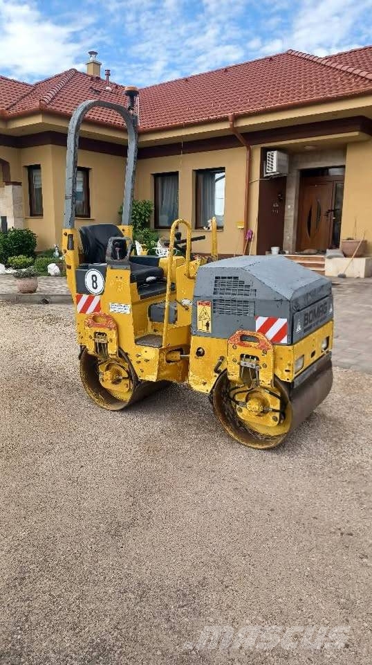 Bomag BW 80 AD-2 مداحل ثنائية الاسطوانة