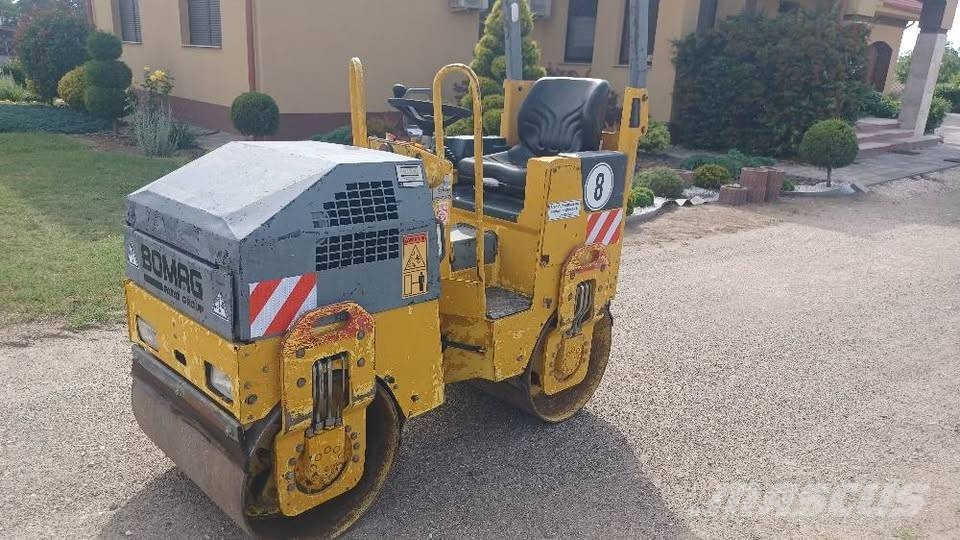 Bomag BW 80 AD-2 مداحل ثنائية الاسطوانة
