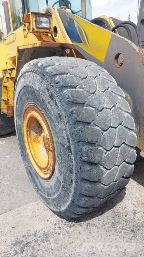 Volvo L 180 C لوادر بعجل