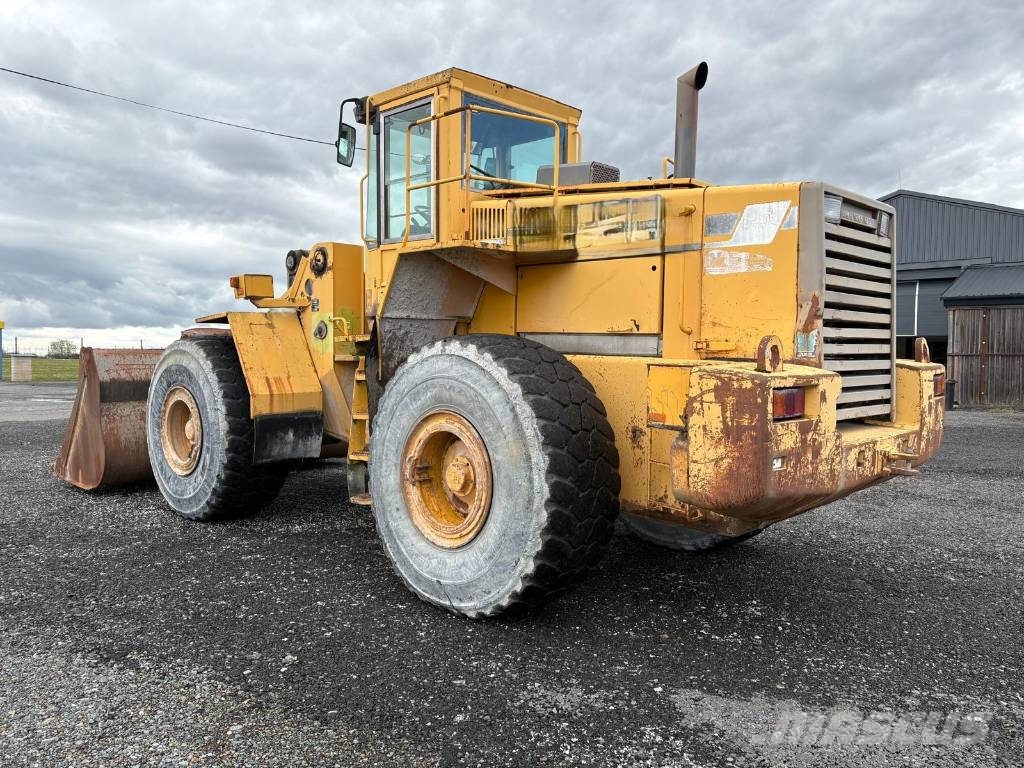 Volvo L 180 C لوادر بعجل