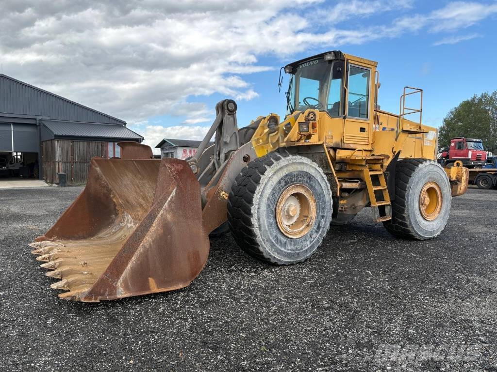Volvo L 180 C لوادر بعجل