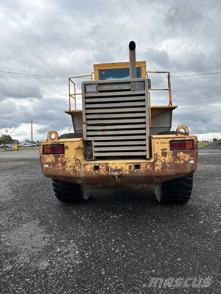 Volvo L 180 C لوادر بعجل